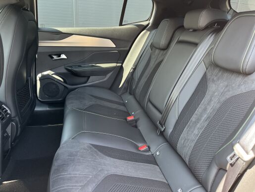 Peugeot 408 GT Hybrid 145 e-DCS6    