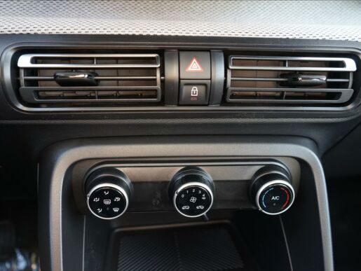 Citroën C3 1,2 TURBO 100 MAN6 PLUS