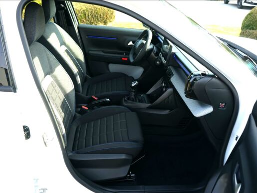 Citroën C3 1,2 TURBO 100 MAN6 PLUS