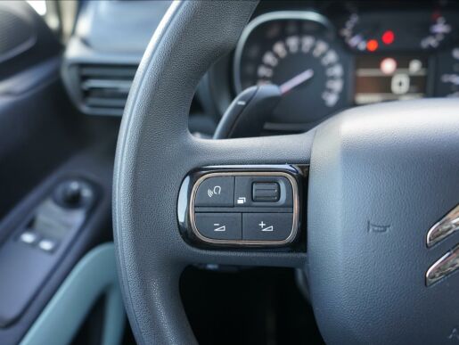 Citroën Berlingo osobní 1,2 EAT8 7 míst  Feel XL tažné