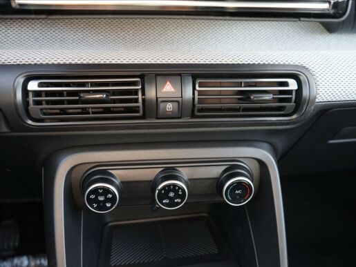 Citroën C3 1,2 TURBO 100 MAN6 PLUS
