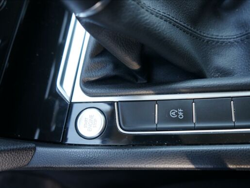Volkswagen Arteon 1,5 TSI  Basis
