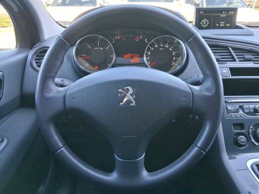 Peugeot 5008 ACTIVE 1.6 HDi 88 kW
