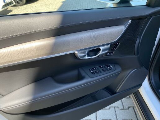 Volvo V90 CC B5 (nafta) AWD // ULTIMATE
