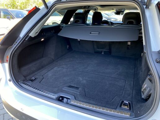 Volvo V90 CC B5 (nafta) AWD // ULTIMATE
