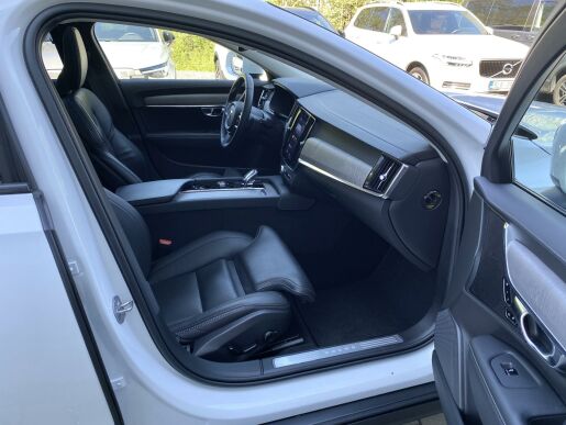 Volvo V90 CC B5 (nafta) AWD // ULTIMATE