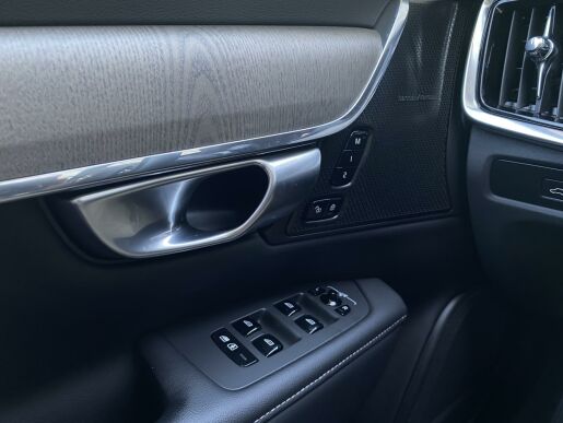 Volvo V90 CC B5 (nafta) AWD // ULTIMATE