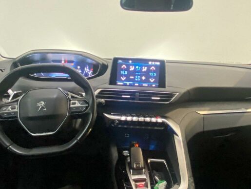Peugeot 5008 ALLURE 1.2 PureTech 130k EAT8