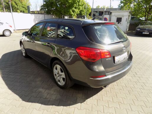 Opel Astra 2.0 CDTi NOVÁ STK