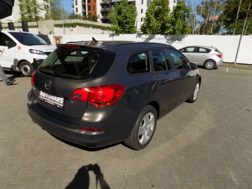 Opel Astra 2.0 CDTi NOVÁ STK