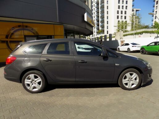 Opel Astra 2.0 CDTi NOVÁ STK