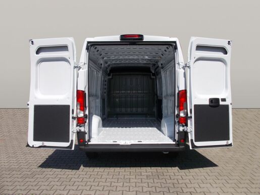 Opel Movano Van 3500 L3H2 2.2 CDTi 180k 6-