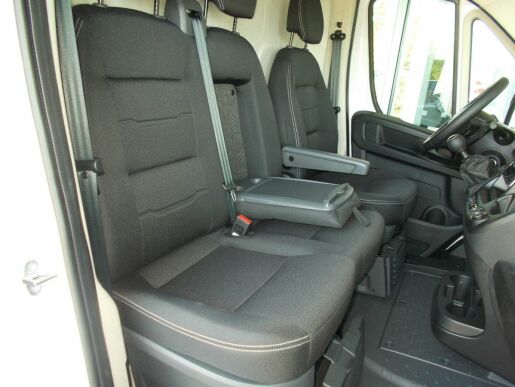 Opel Movano Van 3500 L3H2 2.2 CDTi 180k 6-