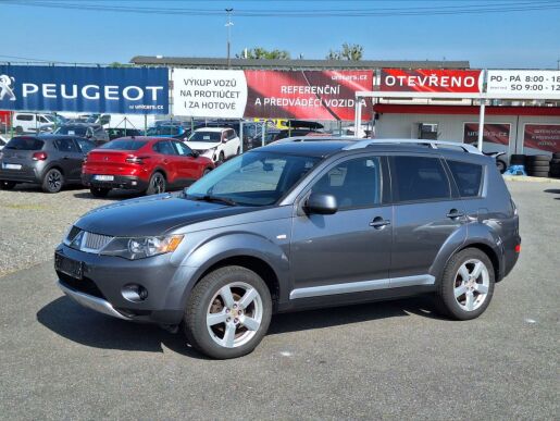 Mitsubishi Outlander 2,0 DI-D  Intense (po servise!