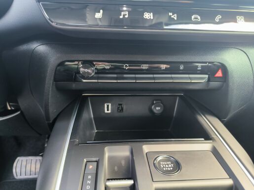 Citroën SUV C5 Aircross MAX 1.5 Hdi 130k EAT8 Alcantara - šedá Platinium