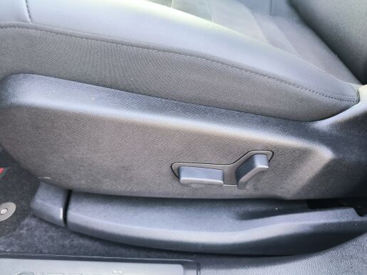 Citroën SUV C5 Aircross MAX 1.5 Hdi 130k EAT8 Alcantara - šedá Platinium