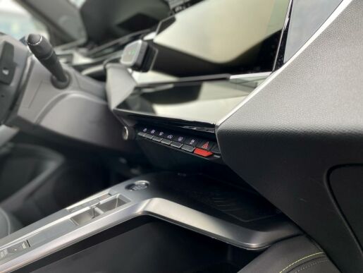 Peugeot 408 e-GT HYBRID 225k AT8
