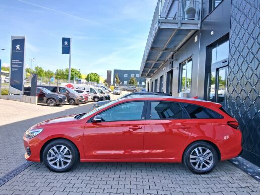 Hyundai i30 GO! 1.4 T-GDi 103 kW