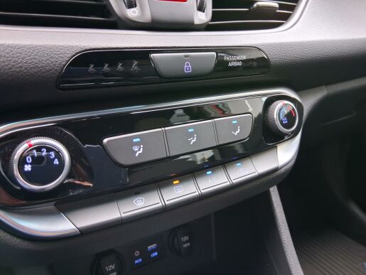 Hyundai i30 GO! 1.4 T-GDi 103 kW
