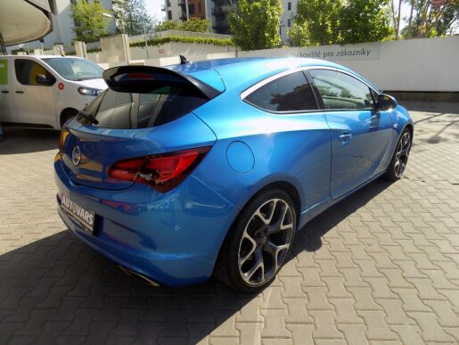Opel Astra 2.0 16V OPC