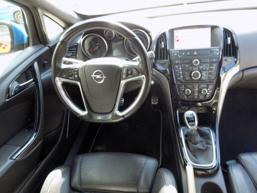 Opel Astra 2.0 16V OPC