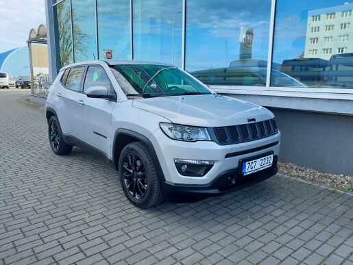 Jeep Compass 1.3 130 PS manuál, ČR, 1.maj.