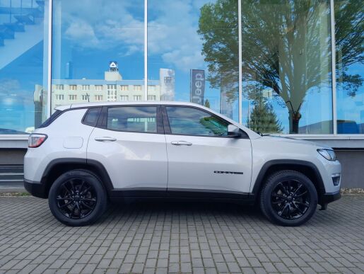 Jeep Compass 1.3 130 PS manuál, ČR, 1.maj.