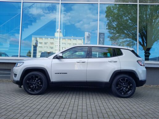 Jeep Compass 1.3 130 PS manuál, ČR, 1.maj.