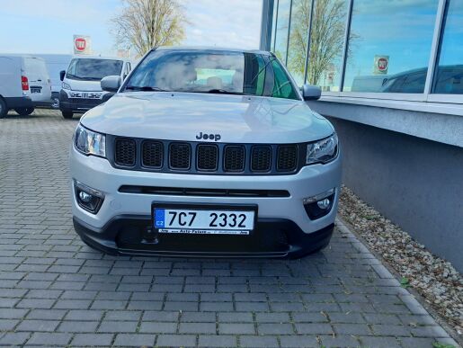 Jeep Compass 1.3 130 PS manuál, ČR, 1.maj.