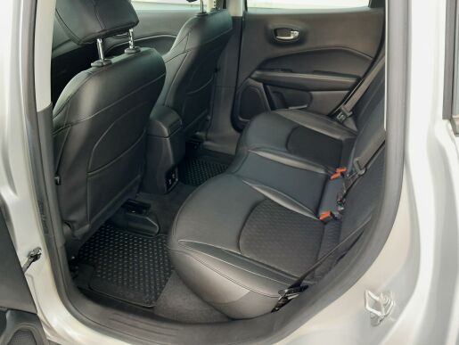 Jeep Compass 1.3 130 PS manuál, ČR, 1.maj.
