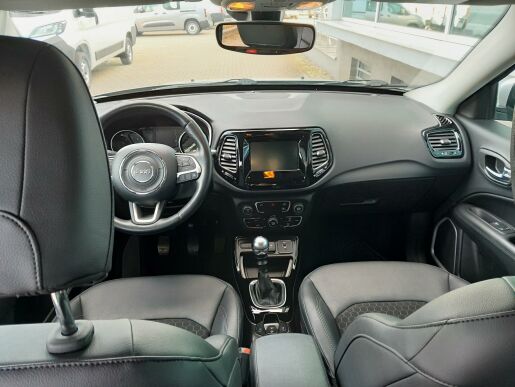 Jeep Compass 1.3 130 PS manuál, ČR, 1.maj.