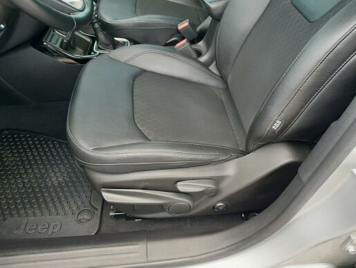 Jeep Compass 1.3 130 PS manuál, ČR, 1.maj.