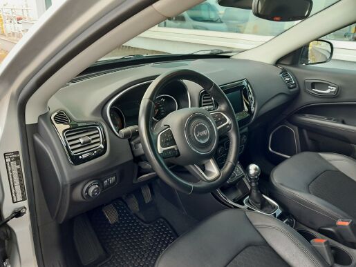 Jeep Compass 1.3 130 PS manuál, ČR, 1.maj.