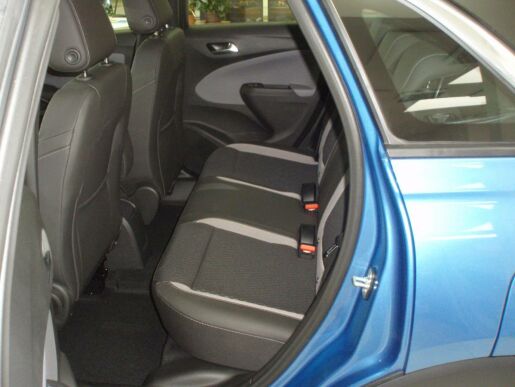 Opel Crossland X 5DR 1,2Turbo  Innovation AT6 /