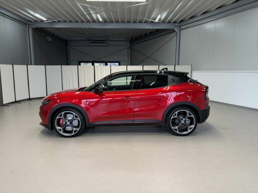 Alfa Romeo Junior Veloce 280 Elettrica 54 kWh