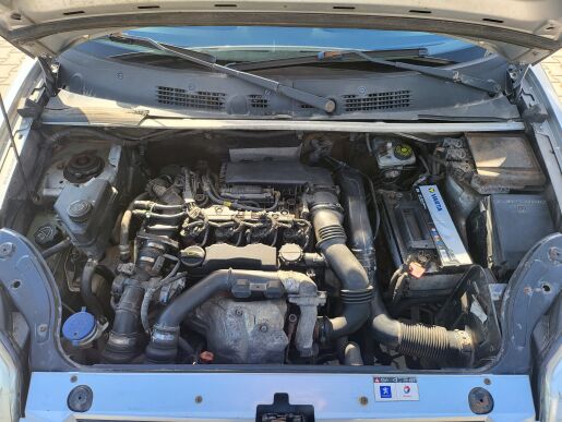 Peugeot Partner Combi 1.6HDi MAN5 75k - 5 Míst