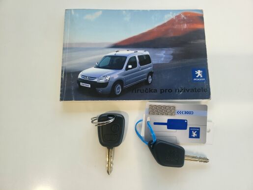 Peugeot Partner Combi 1.6HDi MAN5 75k - 5 Míst