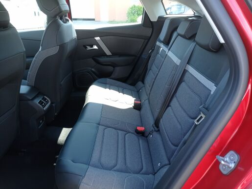 Citroën C4 You 1.2 PT 100k červená Elixir 