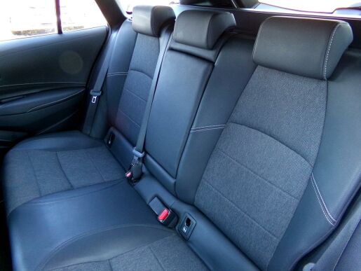 Toyota Corolla STYLE TECH 1,8 HEV 103kW AT