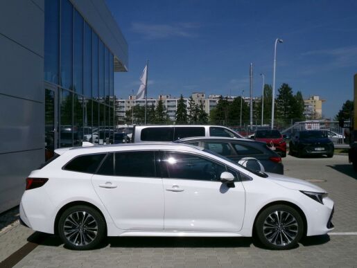 Toyota Corolla STYLE TECH 1,8 HEV 103kW AT
