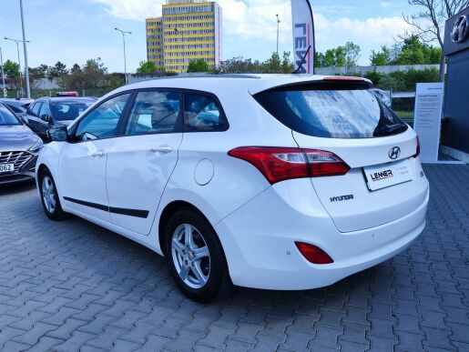 Hyundai i30 1.6 CRDi/81kW Trikolor