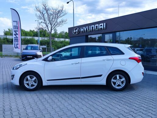 Hyundai i30 1.6 CRDi/81kW Trikolor