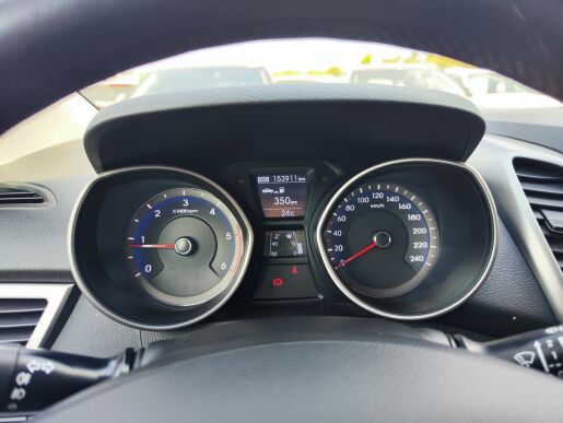 Hyundai i30 1.6 CRDi/81kW Trikolor