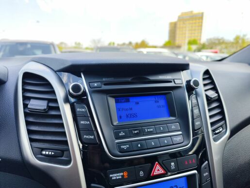 Hyundai i30 1.6 CRDi/81kW Trikolor