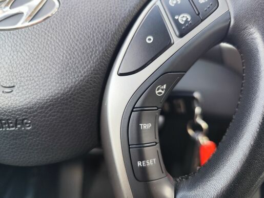 Hyundai i30 1.6 CRDi/81kW Trikolor