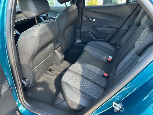 Peugeot 2008 ALLURE Hybrid 145k e-DCS6