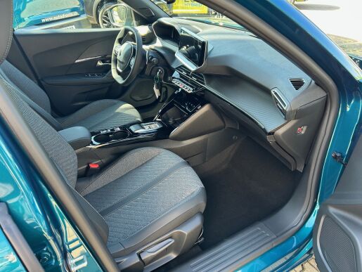 Peugeot 2008 ALLURE Hybrid 145k e-DCS6