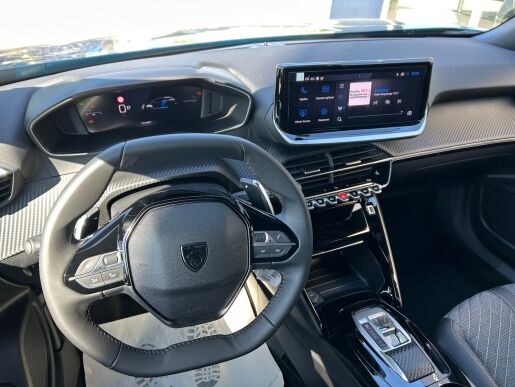 Peugeot 2008 ALLURE Hybrid 145k e-DCS6