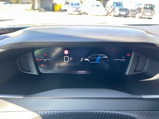 Peugeot 2008 ALLURE Hybrid 145k e-DCS6