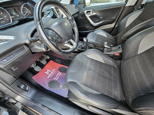 Peugeot 2008 1.2 PT 110 ALLURE MAN5